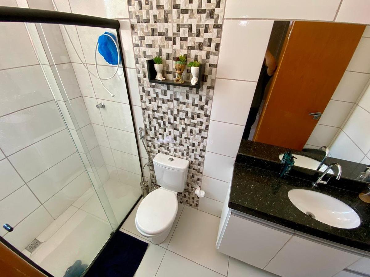 Casa, Europa, 3 Quartos, 1 Vaga, 1 Suíte