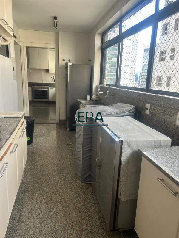 Apartamento, Funcionários, 0 Quarto, 4 Vagas