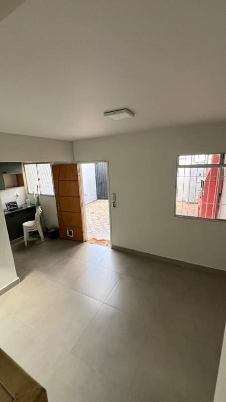 Casa, Castelo, 2 Quartos, 2 Vagas, 1 Suíte