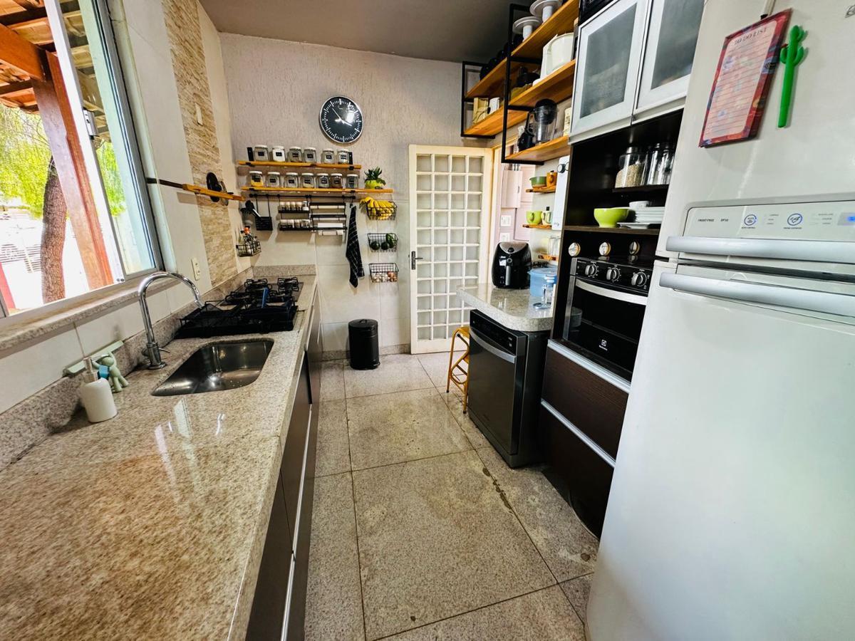 Casa, Trevo, 3 Quartos, 4 Vagas, 1 Suíte