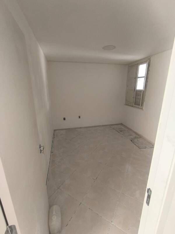 Casa Comercial, Prado, 2 Quartos, 0 Vaga