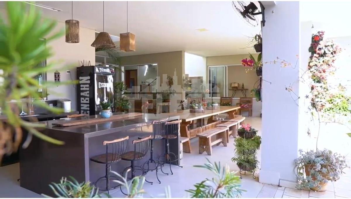Casa, Rezende, 0 Quarto, 6 Vagas, 4 Suítes