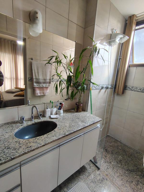 Apartamento, Barreiro, 4 Quartos, 2 Vagas, 1 Suíte