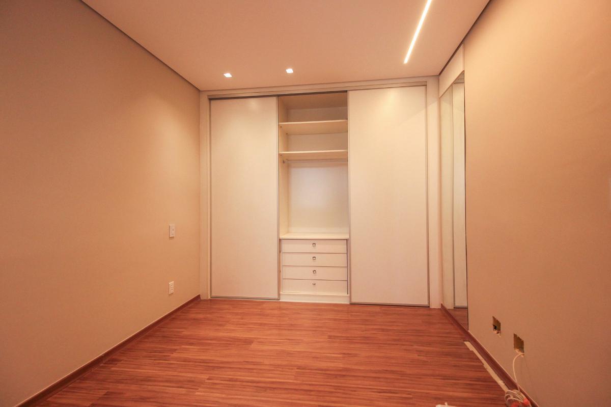 Apartamento, Sagrada Família, 3 Quartos, 2 Vagas, 1 Suíte