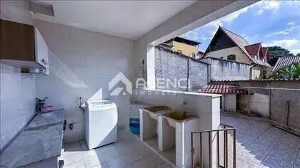 Casa, Camargos, 4 Quartos, 0 Vaga, 1 Suíte