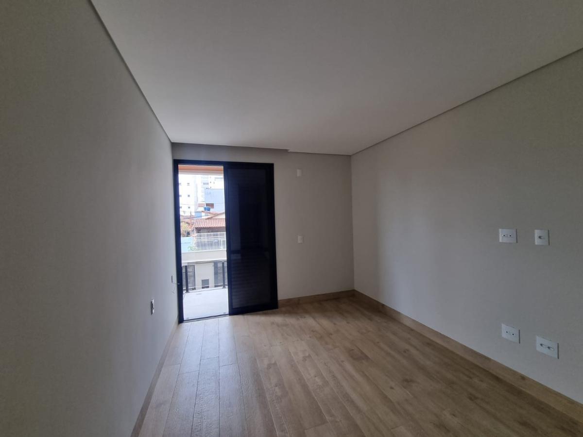 Casa, Jaraguá, 4 Quartos, 3 Vagas, 1 Suíte