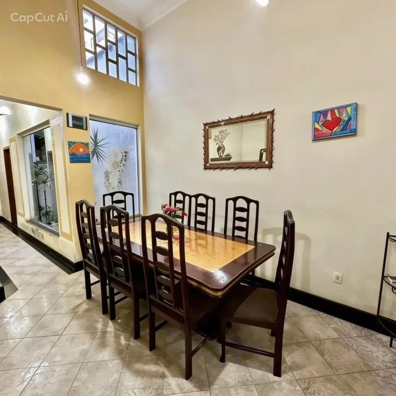 Casa, Castelo, 3 Quartos, 2 Vagas, 1 Suíte
