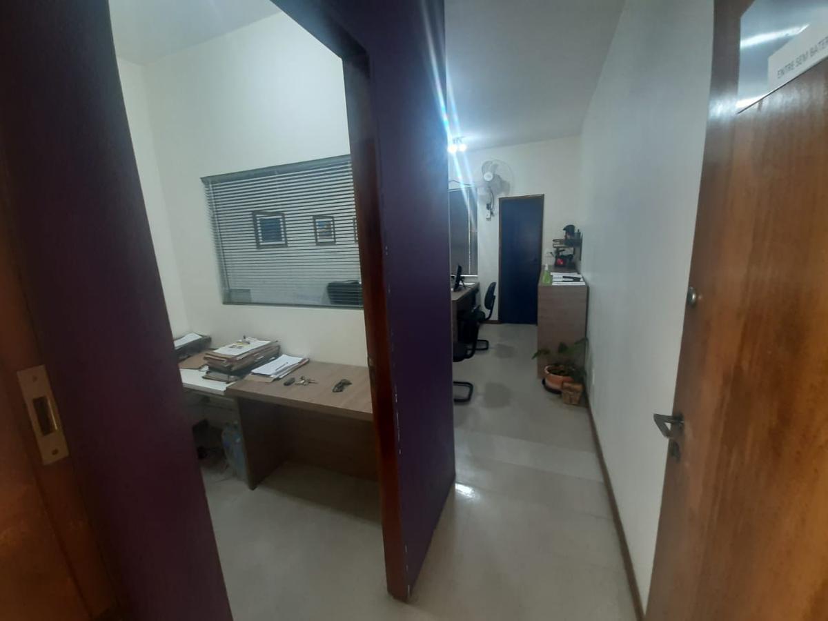 Sala, Barro Preto