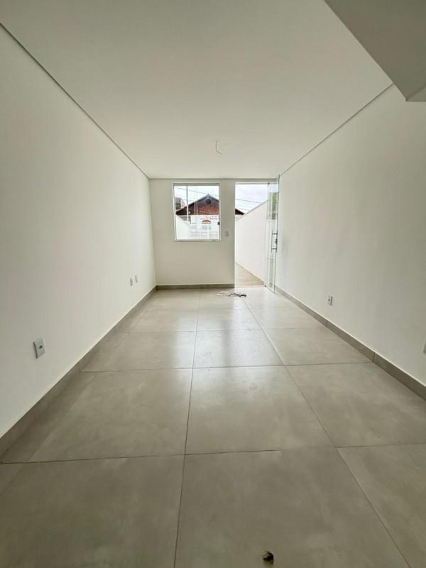 Casa, Jardim Leblon, 2 Quartos, 2 Vagas