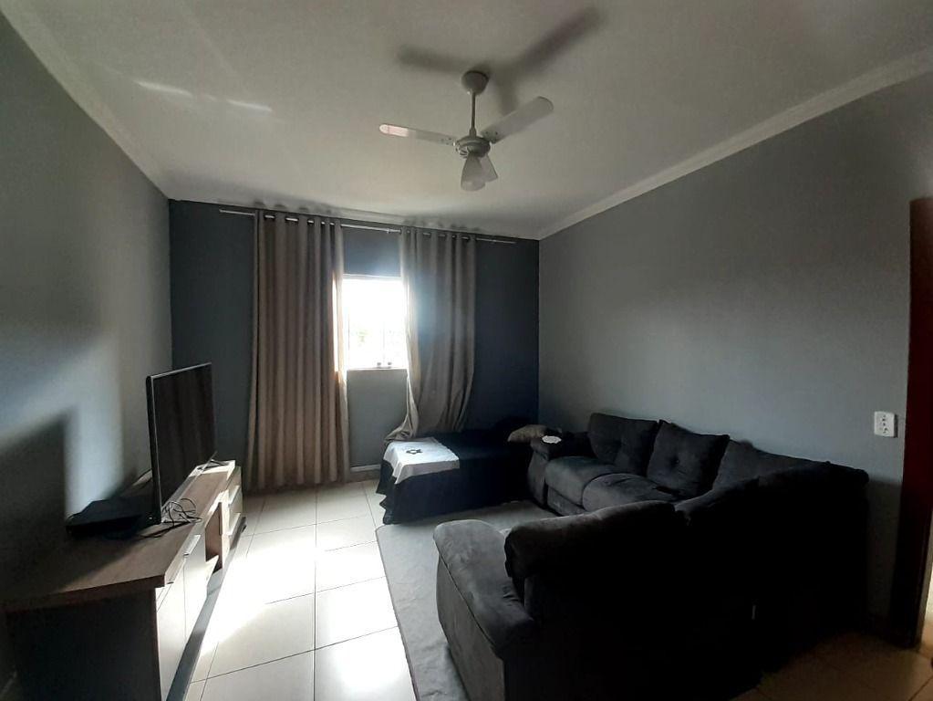 Casa, Centro, 4 Quartos, 4 Vagas, 3 Suítes