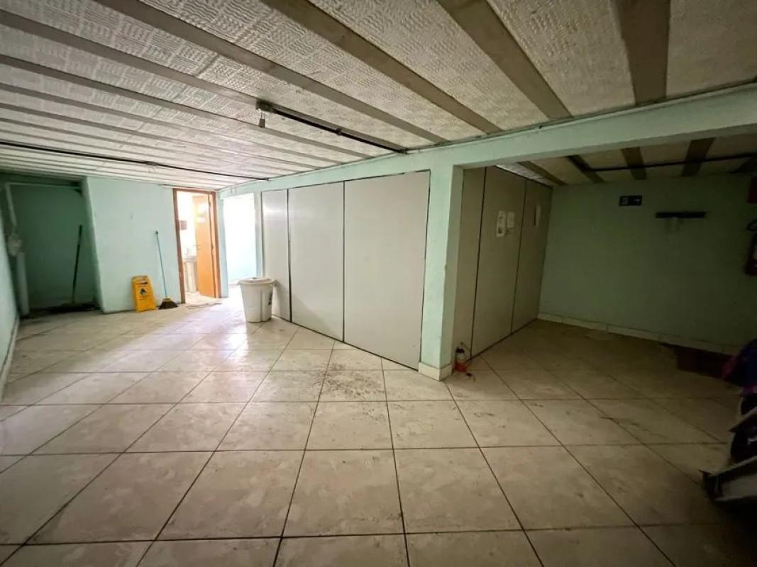 Galpão, São Francisco, 0 Quarto, 10 Vagas