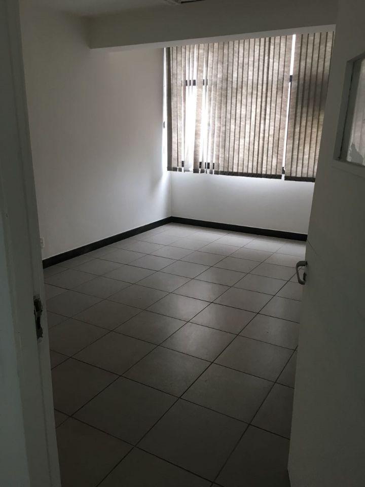 Andar, Estoril, 0 Quarto, 5 Vagas