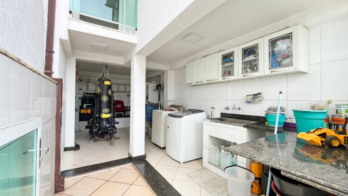 Casa, Planalto, 3 Quartos, 2 Vagas, 1 Suíte