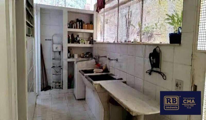 Casa, Luxemburgo, 5 Quartos, 4 Vagas, 2 Suítes