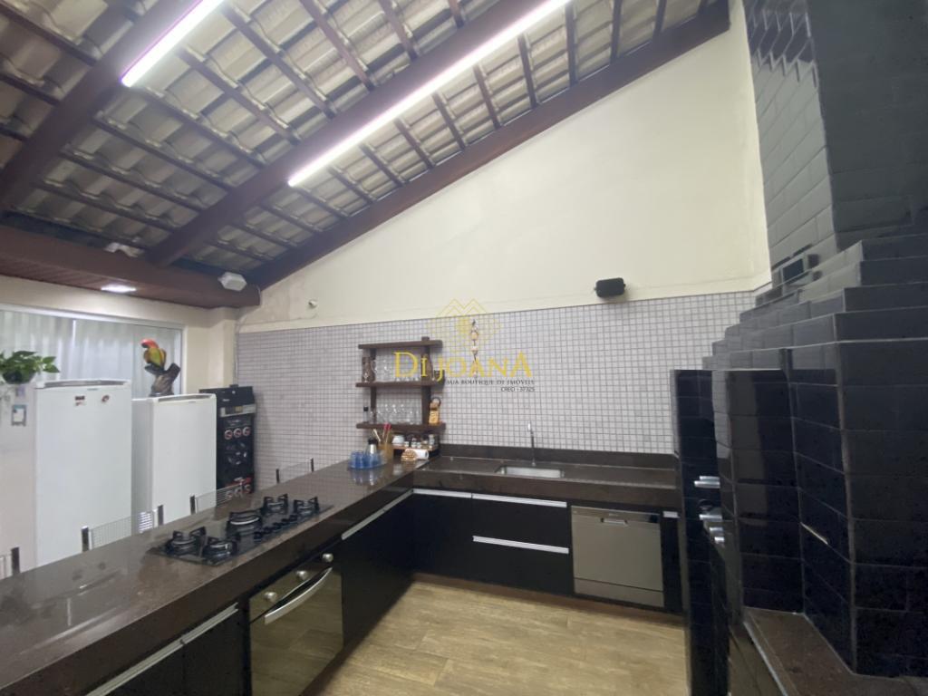 Casa, Ingá Alto, 3 Quartos, 4 Vagas, 3 Suítes