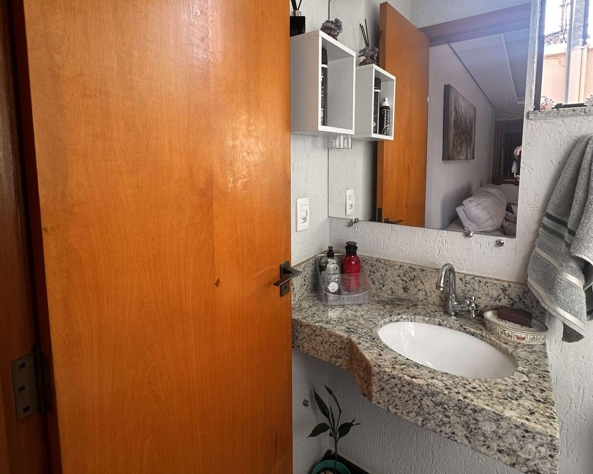 Casa, Fernão Dias, 3 Quartos, 2 Vagas, 1 Suíte