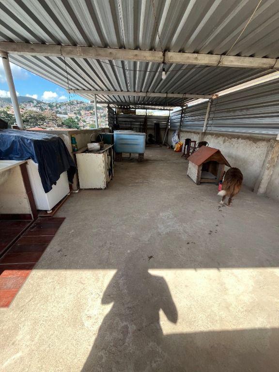 Casa, Centro, 6 Quartos, 4 Vagas, 1 Suíte