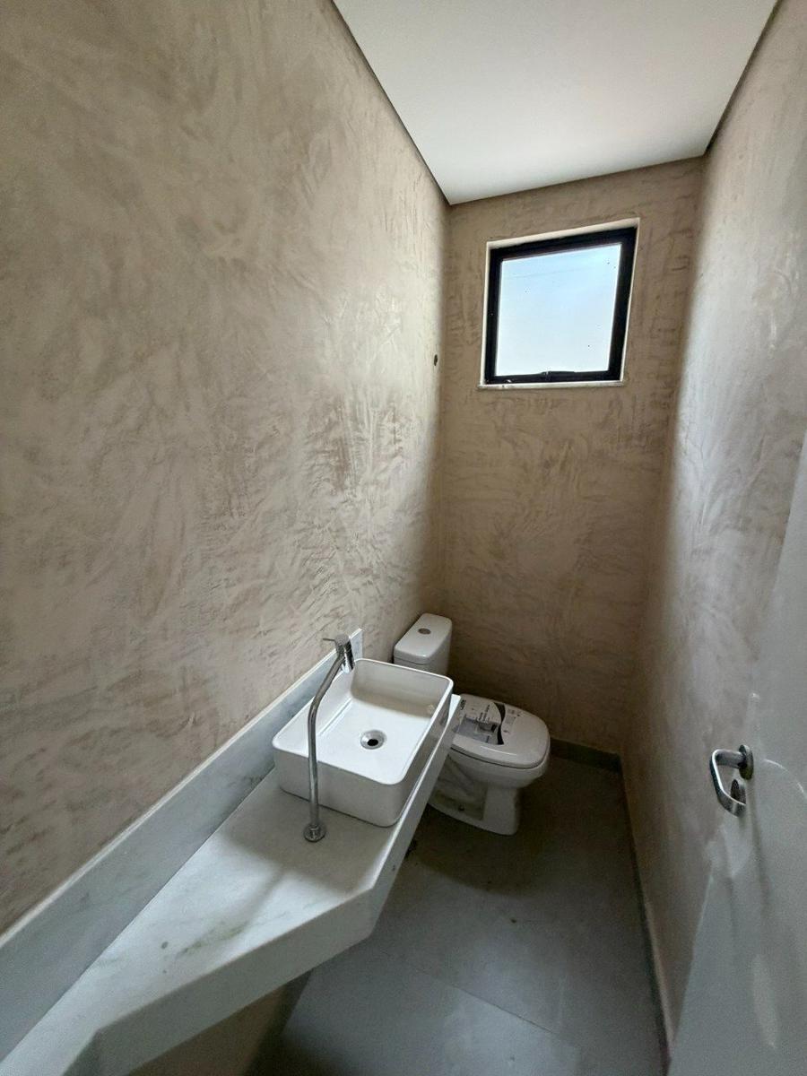 Casa, Planalto, 3 Quartos, 2 Vagas, 1 Suíte