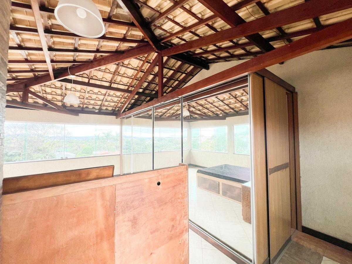 Casa, Trevo, 5 Quartos, 8 Vagas, 1 Suíte