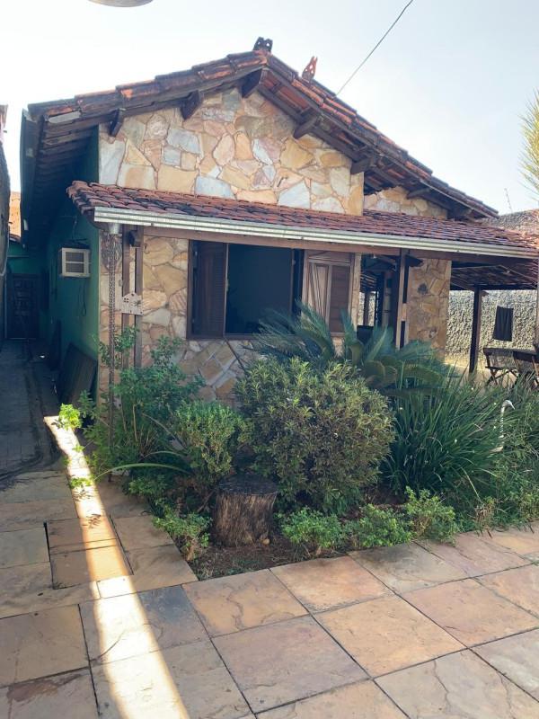 Casa, Santa Terezinha, 3 Quartos, 4 Vagas, 1 Suíte