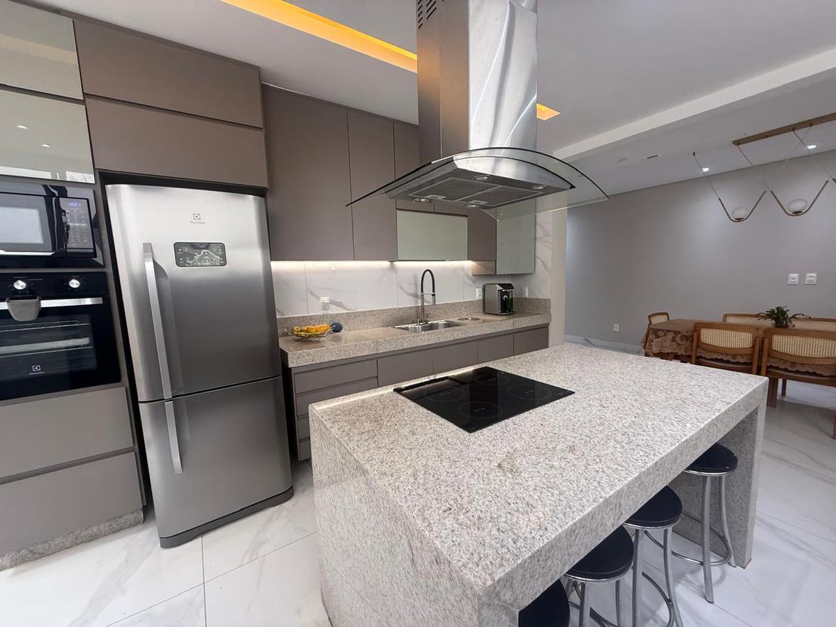 Casa, Cachoeirinha, 3 Quartos, 2 Vagas