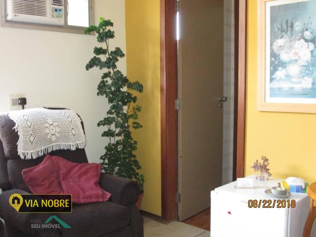 Sala, Santa Efigênia
