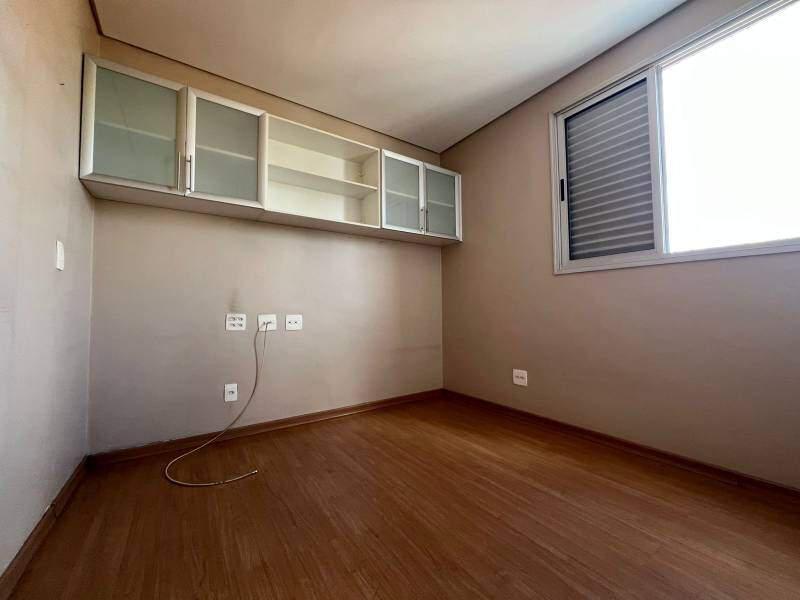 Apartamento, Floresta, 3 Quartos, 2 Vagas, 1 Suíte