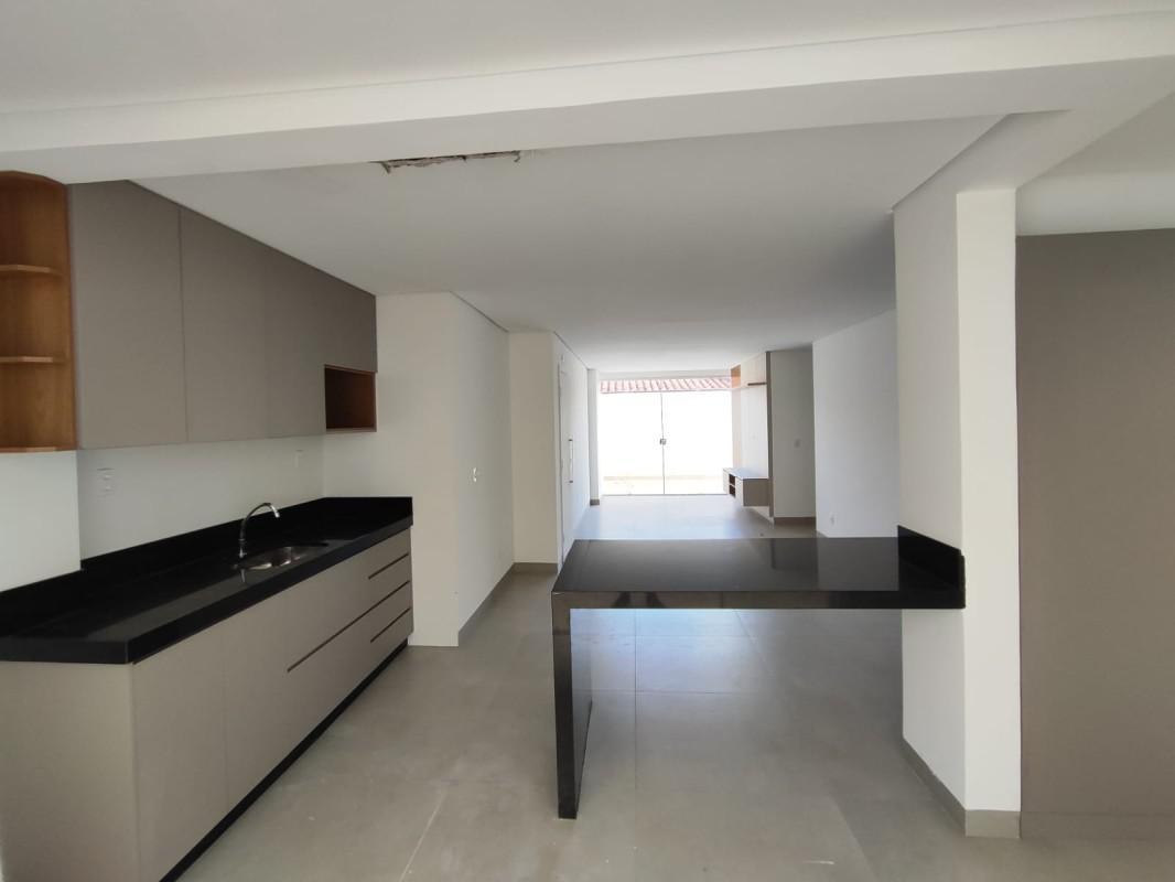 Apartamento, Castelo, 4 Quartos, 2 Vagas, 1 Suíte