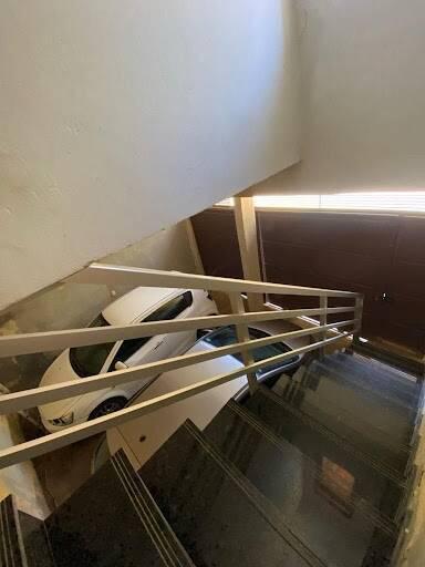 Casa, Industrial, 3 Quartos, 2 Vagas, 1 Suíte