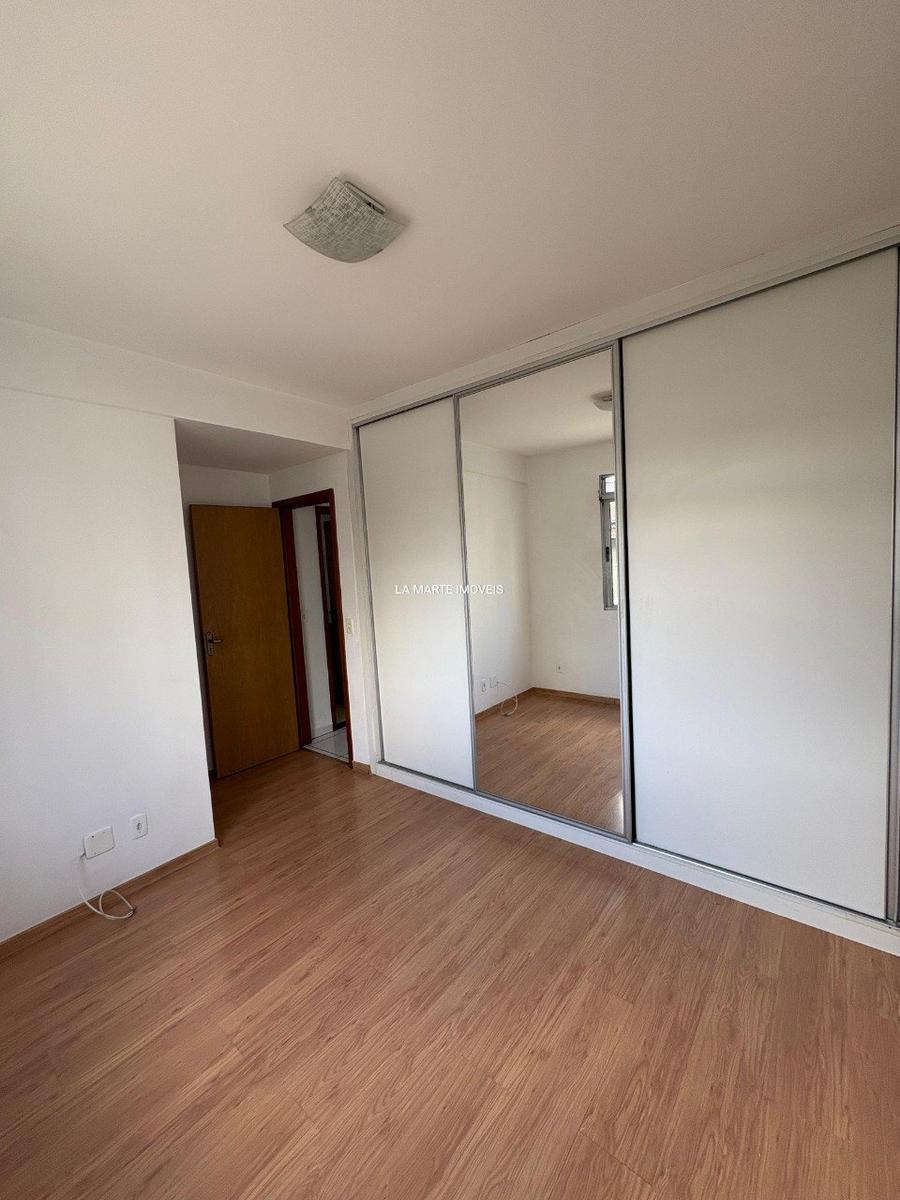 Apartamento, Santa Cruz Industrial, 3 Quartos, 2 Vagas, 1 Suíte