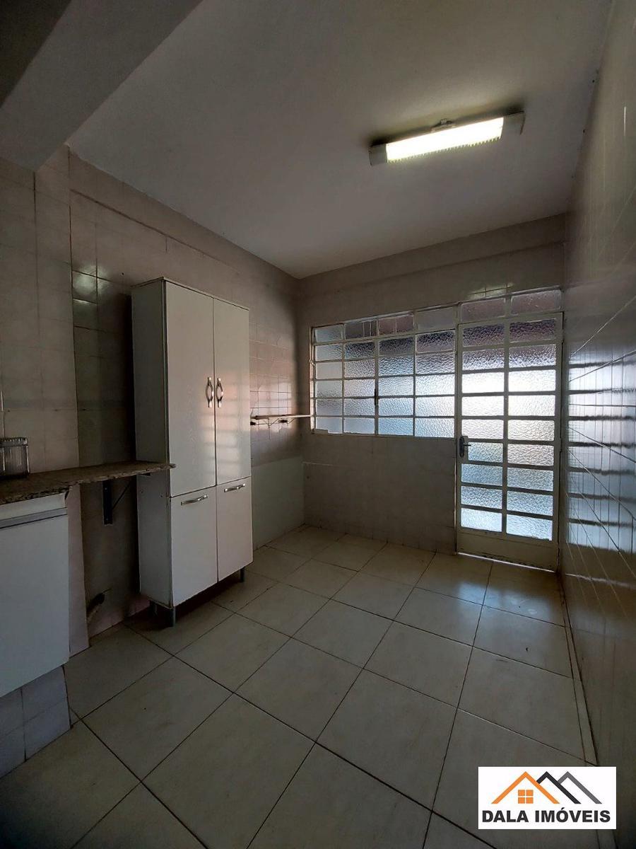 Casa, João Pinheiro, 4 Quartos, 2 Vagas