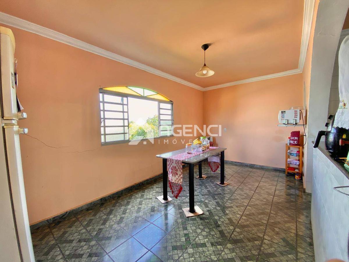 Casa, Santa Maria, 6 Quartos, 0 Vaga, 0 Suíte