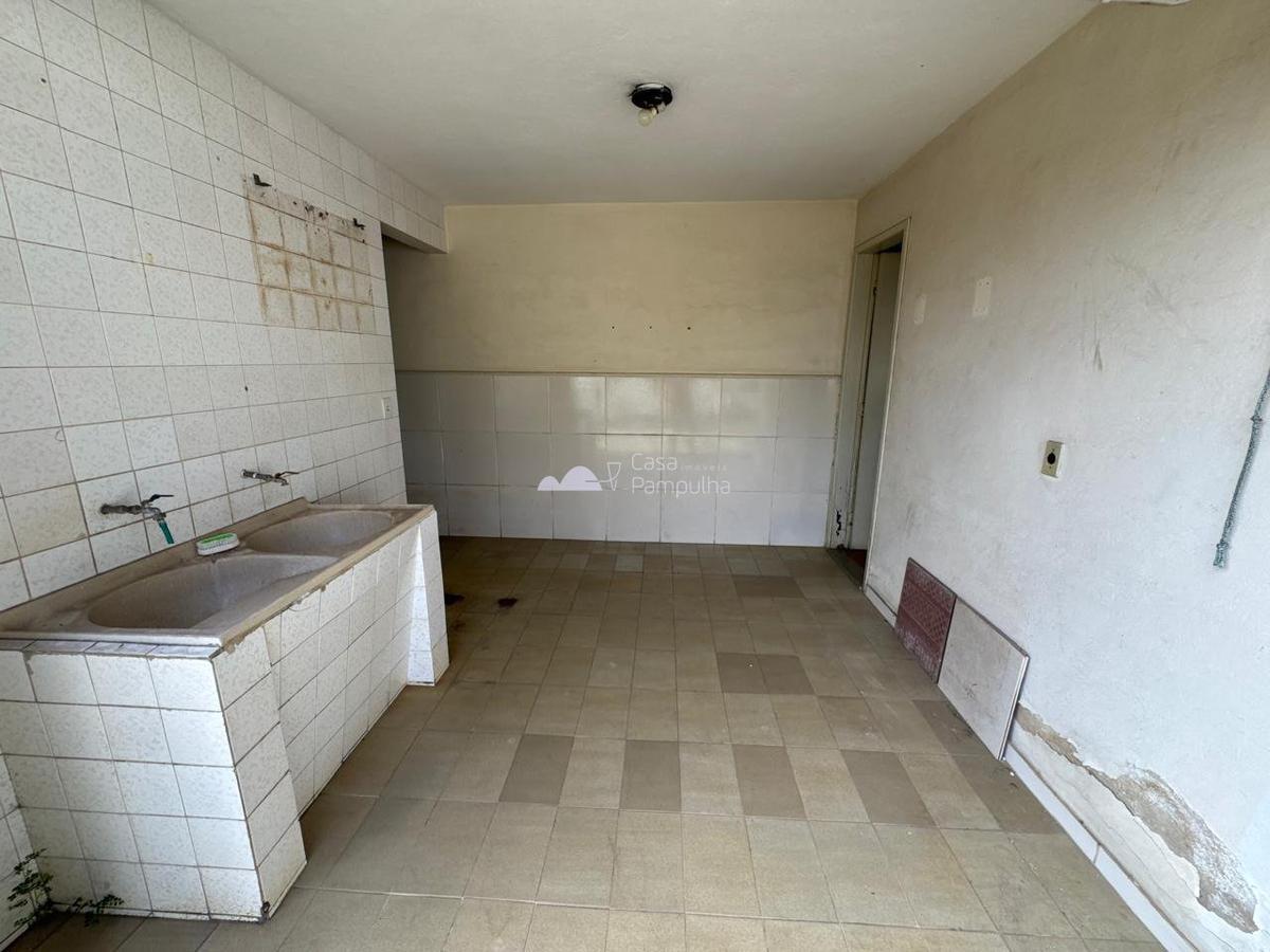 Casa, Santa Branca, 3 Quartos, 4 Vagas, 1 Suíte