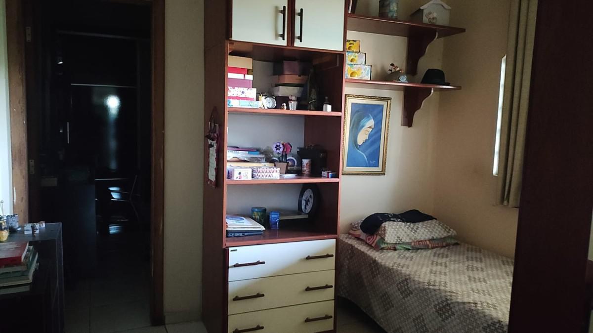 Casa, Lindéia, 5 Quartos, 6 Vagas, 1 Suíte