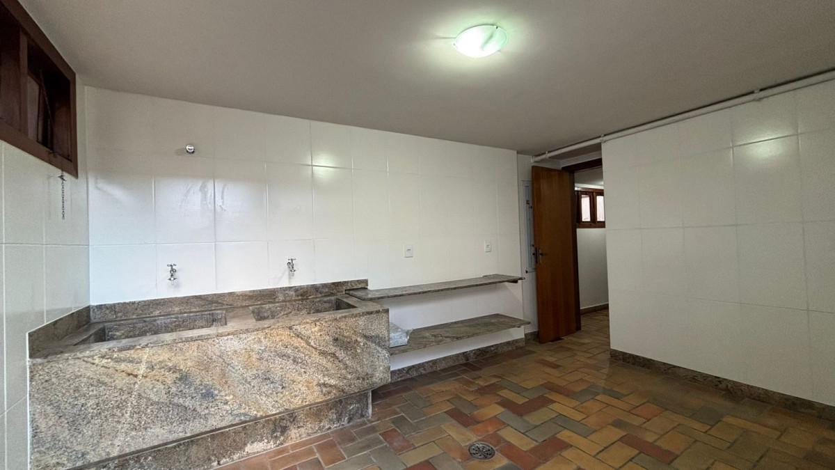 Casa Comercial, Santa Teresa, 8 Quartos, 6 Vagas, 2 Suítes