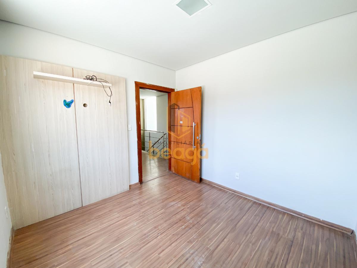 Casa, Parque Turistas, 4 Quartos, 2 Vagas, 2 Suítes