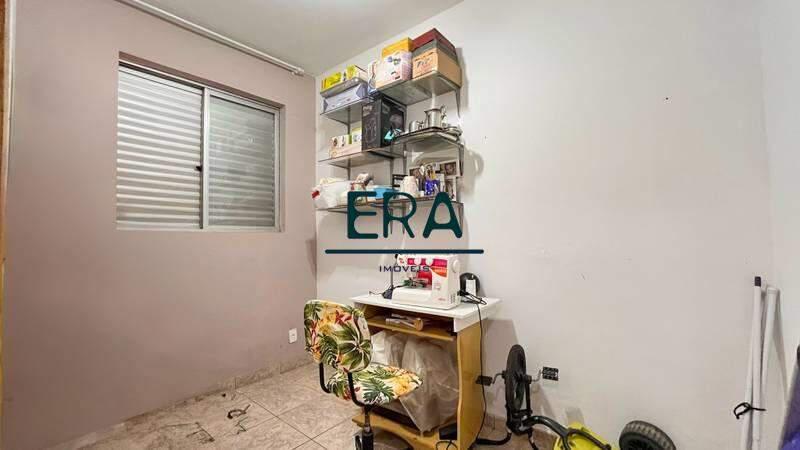 Casa, Buritis, 5 Quartos, 0 Vaga, 1 Suíte