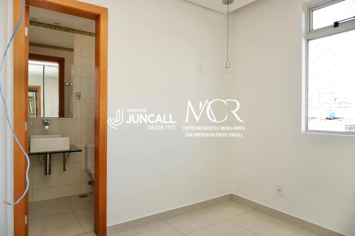 Apartamento, Sagrada Família, 3 Quartos, 2 Vagas, 1 Suíte