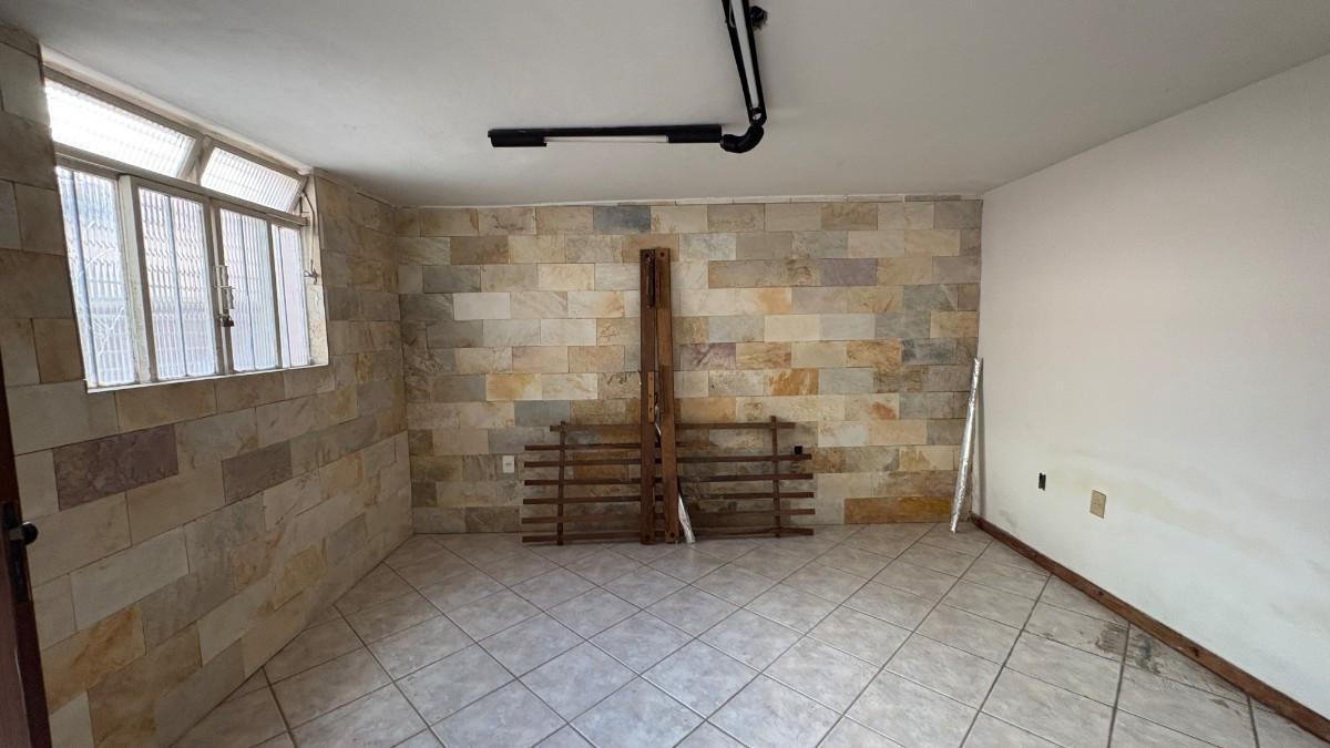 Casa, Nova Granada, 5 Quartos, 3 Vagas, 1 Suíte