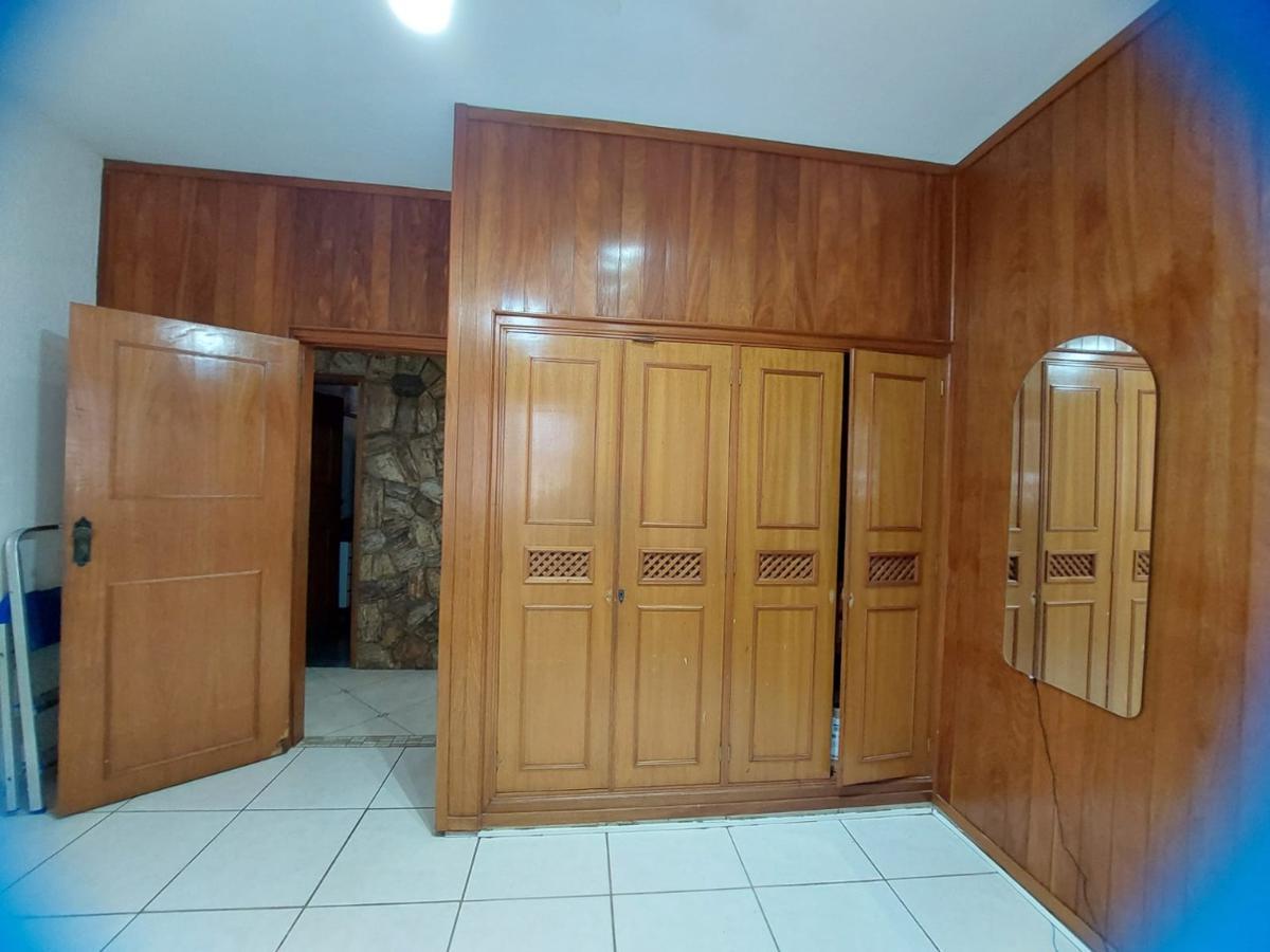 Casa, Centro, 5 Quartos, 1 Vaga, 1 Suíte