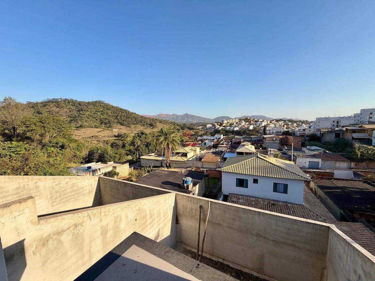 Casa, Masterville, 3 Quartos, 3 Vagas, 1 Suíte