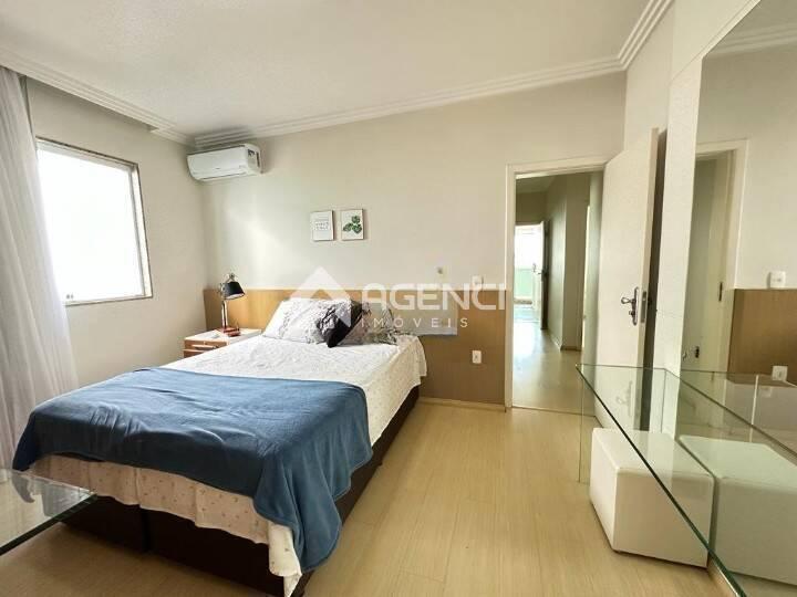 Casa, Paquetá, 4 Quartos, 0 Vaga, 1 Suíte