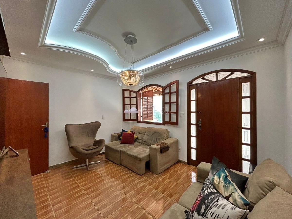 Casa, Itapoã, 4 Quartos, 6 Vagas, 1 Suíte