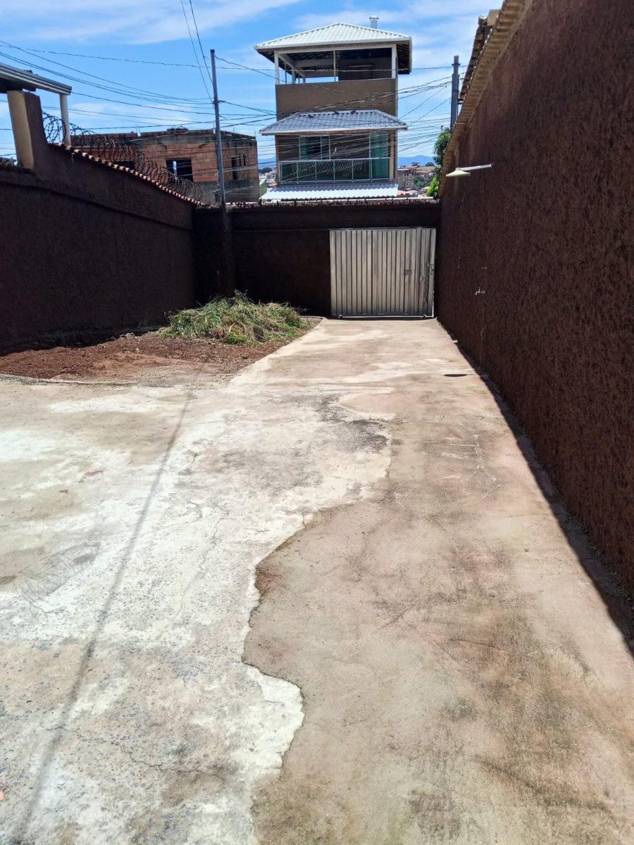 Casa, Céu Azul, 2 Quartos, 5 Vagas