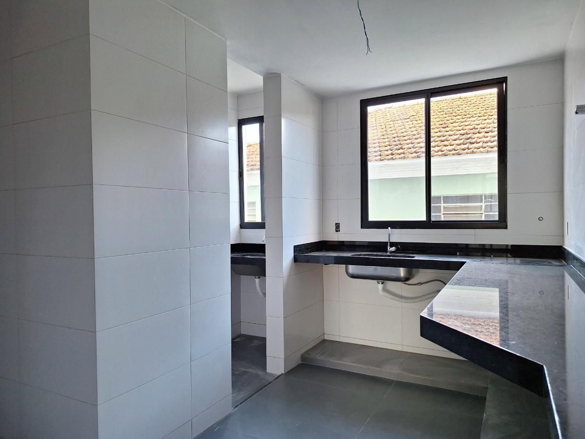 Apartamento, Sagrada Família, 3 Quartos, 2 Vagas, 1 Suíte