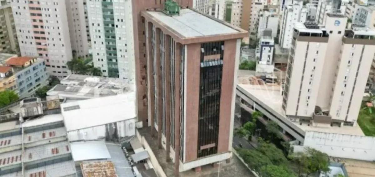 Prédio, Coração de Jesus, 0 Quarto, 80 Vagas