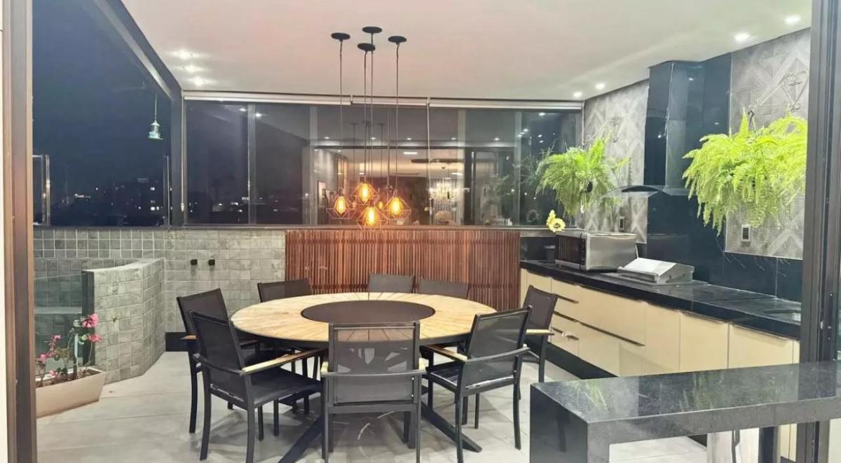 Apartamento, Centro, 3 Quartos, 4 Vagas, 3 Suítes