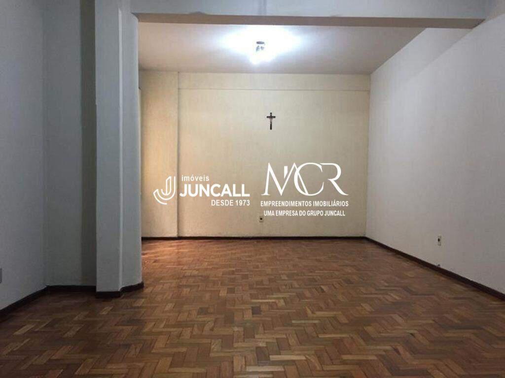 Sala, Centro
