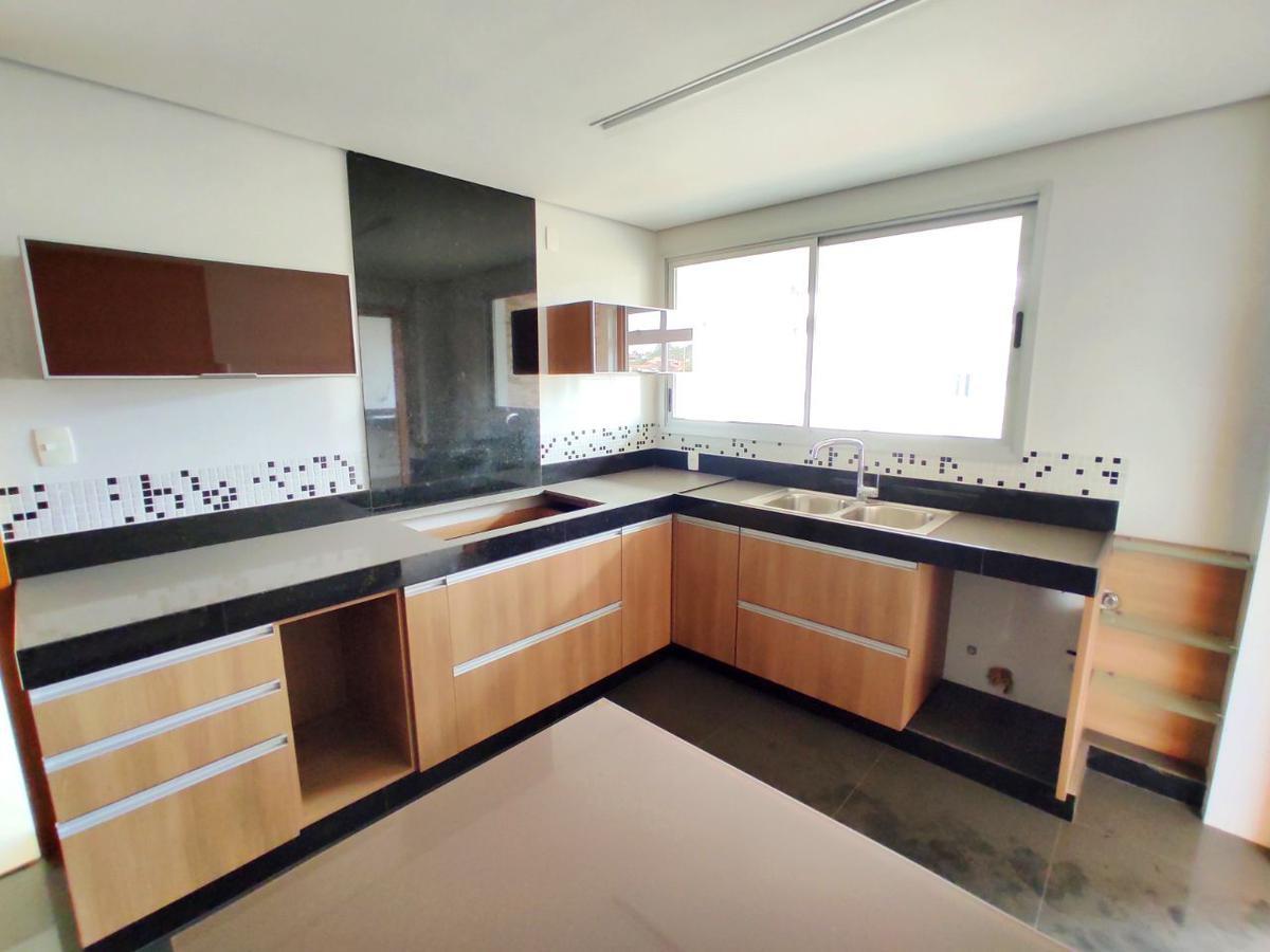 Apartamento, São José, 4 Quartos, 4 Vagas, 4 Suítes