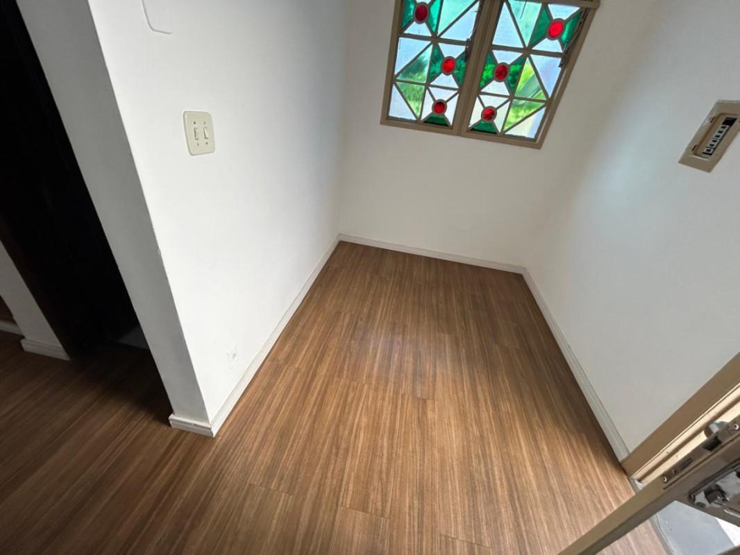 Casa, Funcionários, 3 Quartos, 2 Vagas